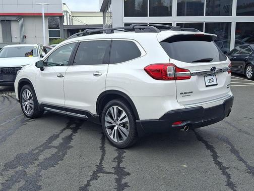 Crystal White Pearl 2019 Subaru Ascent Touring 7-Passenger