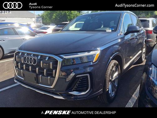 Waitomo Blue Metallic 2025 Audi Q7 45 Premium