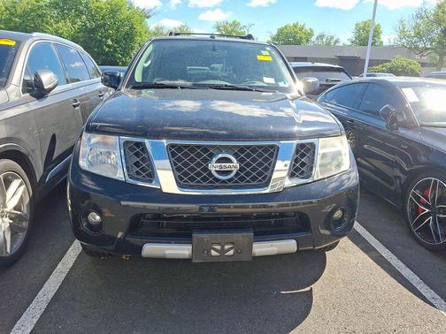 Super Black 2012 Nissan Pathfinder LE