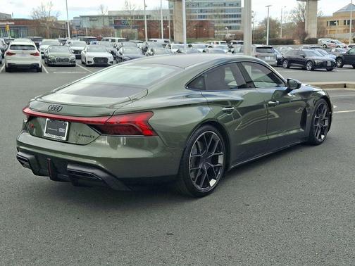 Bedford Green 2025 Audi RS e-tron GT performance