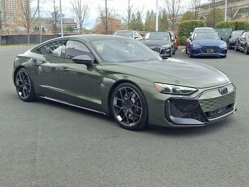 Bedford Green 2025 Audi RS e-tron GT performance