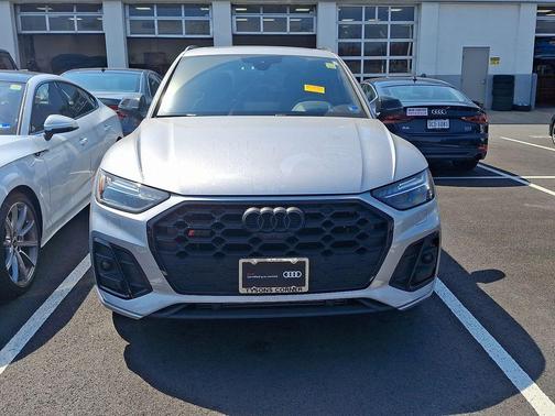 Florett Silver Metallic 2023 Audi SQ5 3.0T Prestige