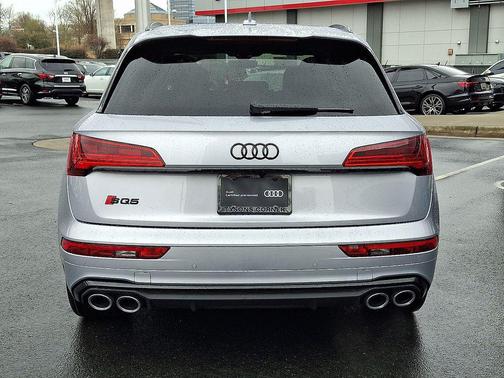 Florett Silver Metallic 2023 Audi SQ5 3.0T Prestige