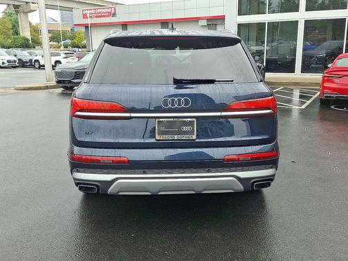2025 Audi Q7 45 Premium Plus