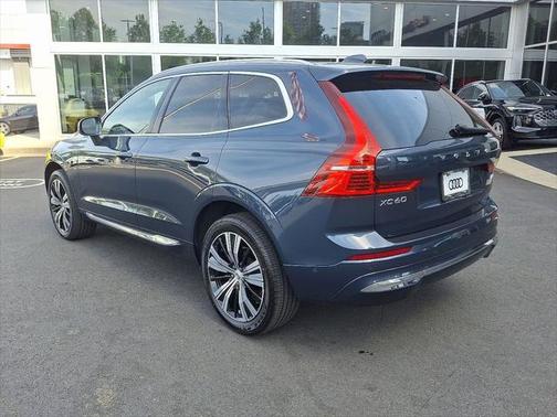 2022 Volvo XC60 B5 Inscription