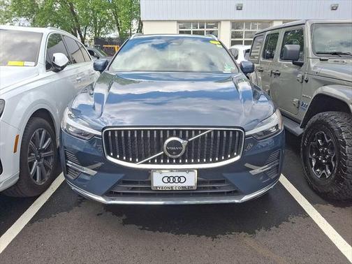 2022 Volvo XC60 B5 Inscription