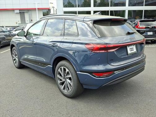 2025 Audi Q6 e-tron Premium Plus quattro