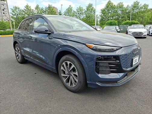 2025 Audi Q6 e-tron Premium Plus quattro