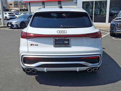 Glacier White Metallic 2025 Audi SQ5 3.0T Premium Plus
