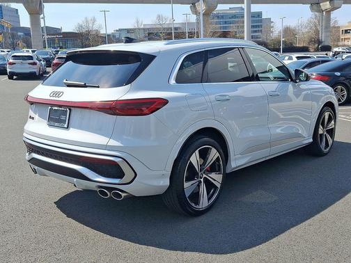 Glacier White Metallic 2025 Audi SQ5 3.0T Premium Plus