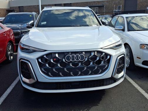 2025 Audi SQ5 3.0T Premium Plus