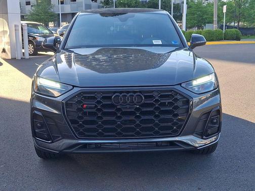 Daytona Gray Pearl Effect 2023 Audi SQ5 3.0T Premium Plus