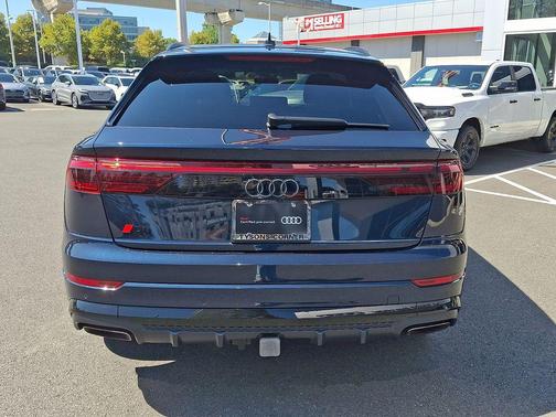 Waitomo Blue Metallic 2025 Audi Q8 55 Premium Plus