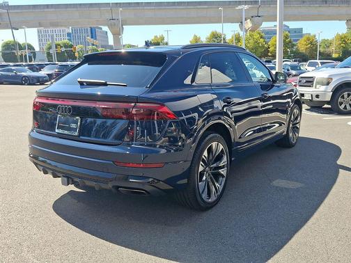 Waitomo Blue Metallic 2025 Audi Q8 55 Premium Plus