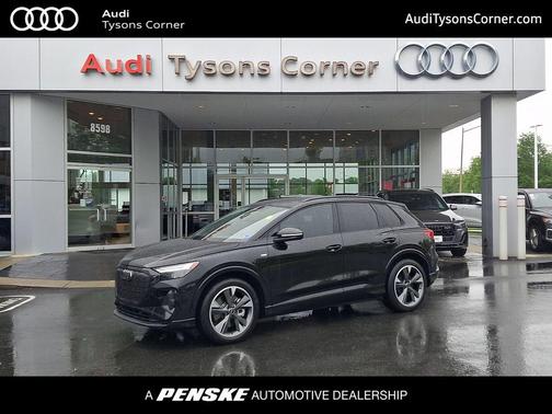 Mythos Black Metallic 2024 Audi Q4 e-tron Premium Plus 55 quattro