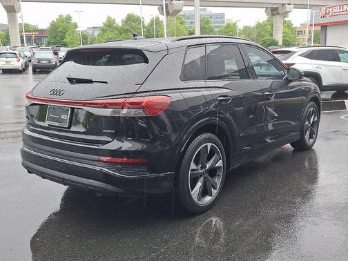 Mythos Black Metallic 2024 Audi Q4 e-tron Premium Plus 55 quattro