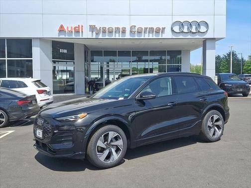 2025 Audi Q6 e-tron Premium quattro