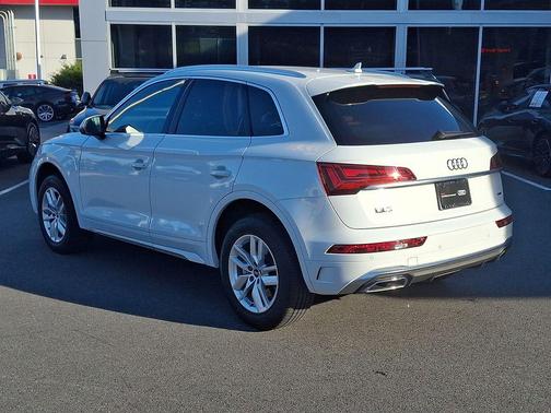 Glacier White 2023 Audi Q5 45 S line Premium