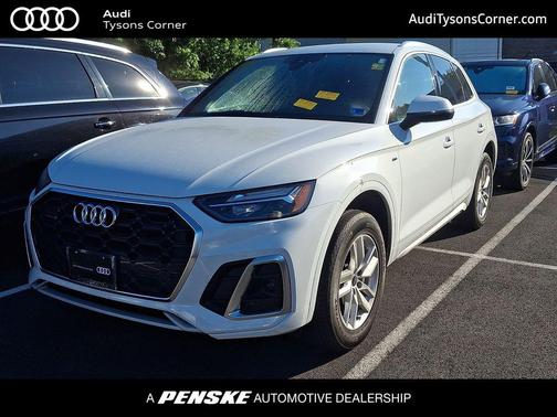 Glacier White 2023 Audi Q5 45 S line Premium