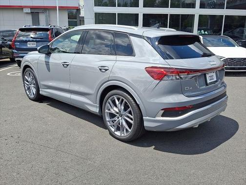 2025 Audi Q4 e-tron Premium Plus 55 quattro