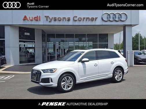 Glacier White Metallic 2023 Audi Q7 45 Premium