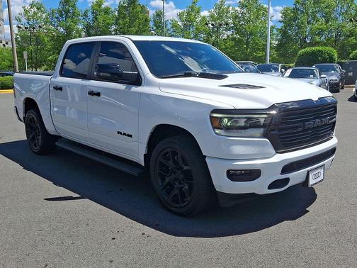 Bright White Clearcoat 2024 RAM 1500 Laramie