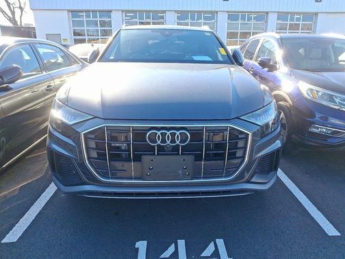 2022 Audi Q8 55 Premium Plus