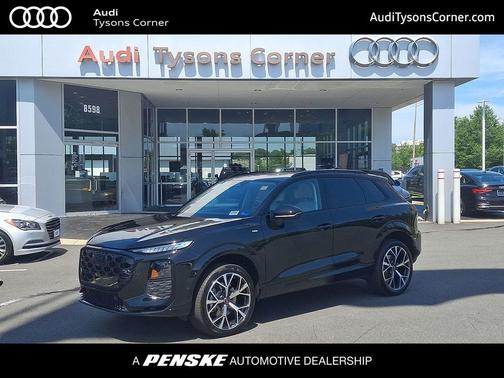 Mythos Black Metallic 2026 Audi Q3 TFSI quattro S tronic