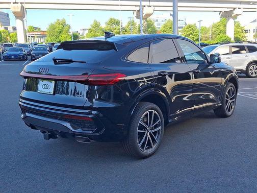 Mythos Black Metallic 2026 Audi Q5 Sportback Premium Plus TFSI quattro S tronic