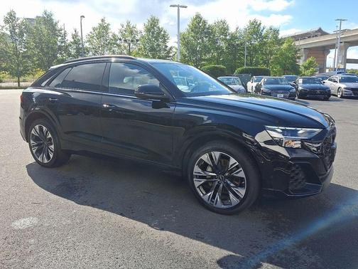 2025 Audi Q8 55 Premium Plus