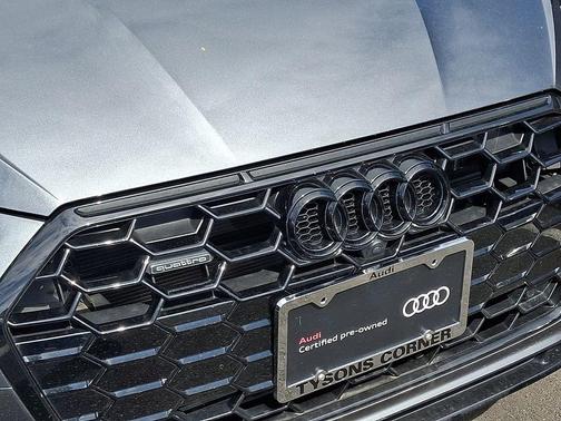 Daytona Gray Pearl Effect 2023 Audi A5 Sportback 45 S Line Prestige