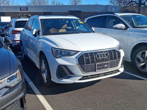 2022 Audi Q3 45 S line Premium