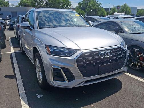 Florett Silver Metallic 2022 Audi Q5 45 S line Premium