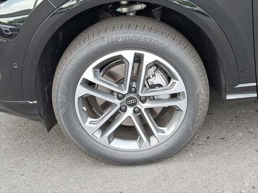 2025 Audi Q5 Premium