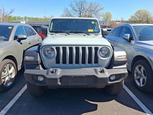 Earl Clearcoat 2023 Jeep Wrangler Sport