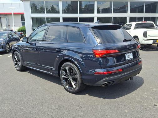 2025 Audi Q7 55 Premium Plus