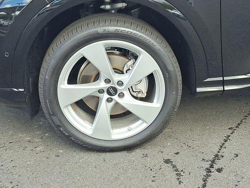 2025 Audi Q5 Premium Plus TFSI quattro S tronic