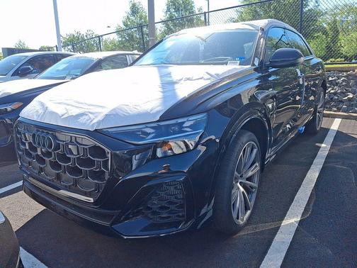 Mythos Black Metallic 2026 Audi Q8 55 Prestige