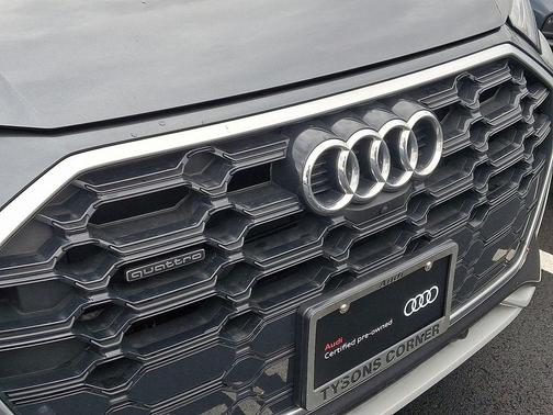 2023 Audi Q5 45 S line Premium Plus