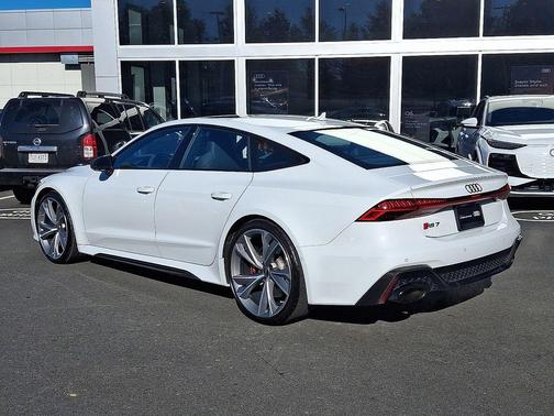 2023 Audi RS 7 4.0T