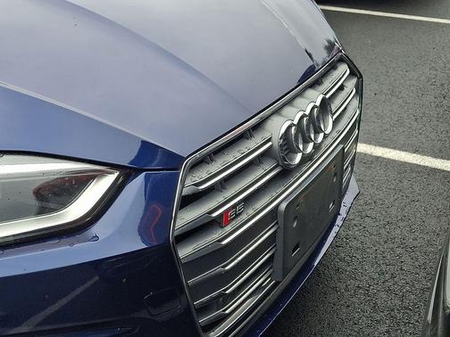 Navarra Blue Metallic/Black Roof 2018 Audi S5 3.0T Prestige