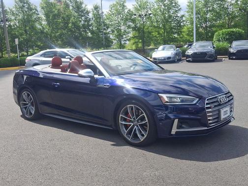 Navarra Blue Metallic/Black Roof 2018 Audi S5 3.0T Prestige