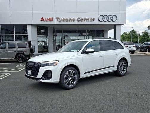 2025 Audi Q7 45 Premium