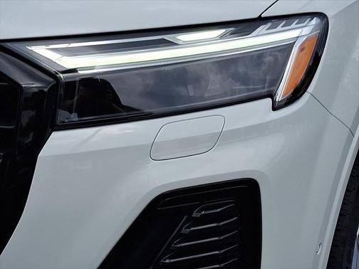 2025 Audi Q7 45 Premium