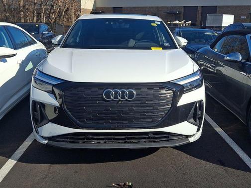 2025 Audi Q4 e-tron Sportback Premium 55 quattro