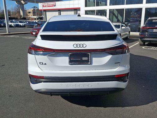 2025 Audi Q4 e-tron Sportback Premium 55 quattro