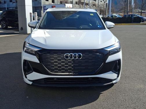 2025 Audi Q4 e-tron Sportback Premium 55 quattro