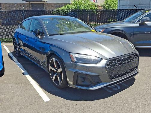 Daytona Gray Pearl Effect 2023 Audi A5 Sportback 45 S Line Prestige