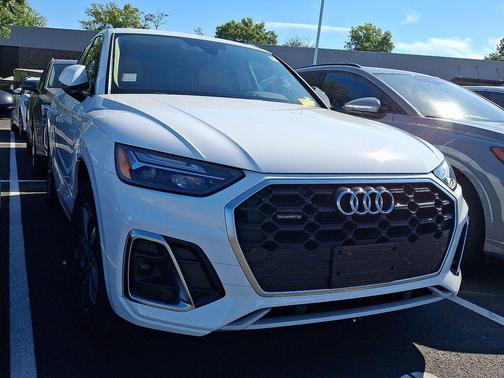 2022 Audi Q5 45 S line Premium