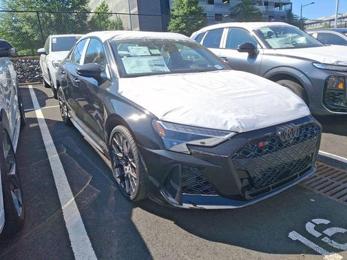 Mythos Black Metallic 2026 Audi RS 3 TFSI quattro S tronic